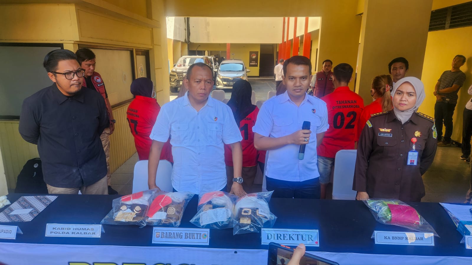 Lagi, Polda Kalbar Amankan 6 Tersangka Kasus Narkoba Di Dua Tempat Berbeda