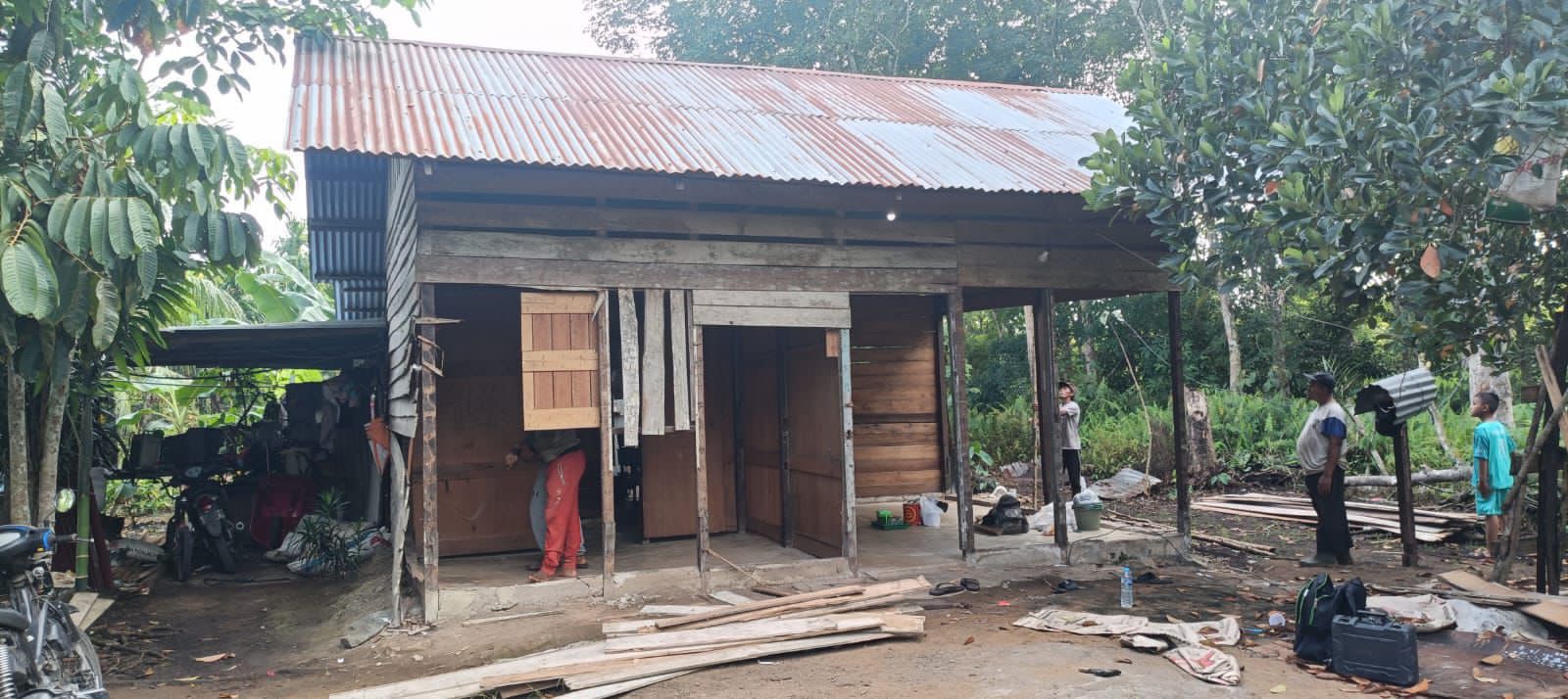 Renovasi Bedah Rumah dalam Rangka Hari Bhayangkara ke-79, Polda Kalbar Hadirkan Kebahagiaan untuk Warga