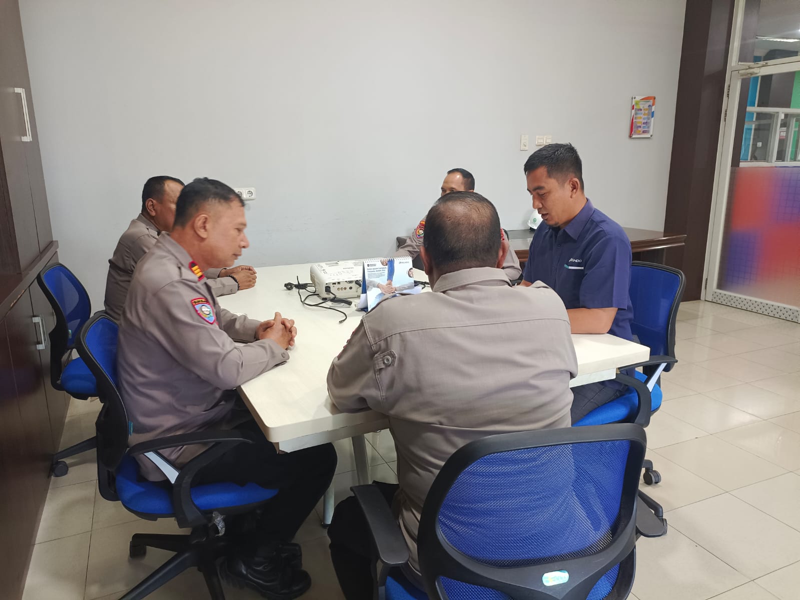 Sat Binmas Polresta Pontianak Laksanakan Koordinasi dan Sambang ke PT Pelindo dalam Rangka Pembinaan Teknis Satpam