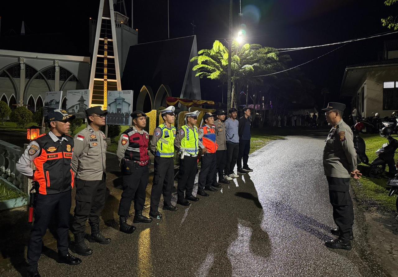 Misa Malam Paskah 2026 di Sanggau Berjalan Khidmat, Polres Sanggau dan Instansi Terkait Pastikan Keamanan Maksimal