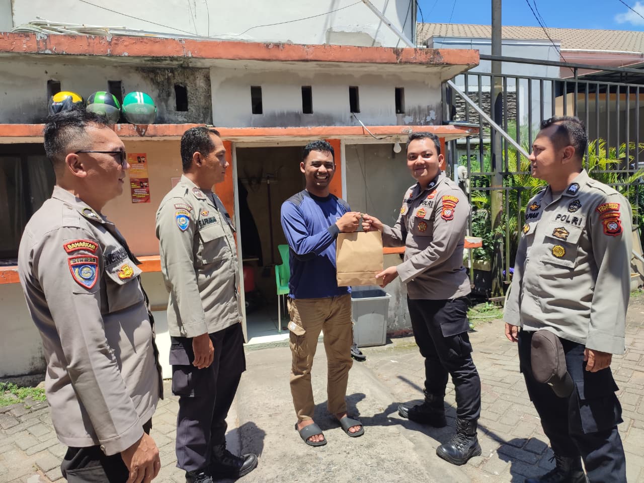 Satbinmas Polresta Pontianak Giat Himbauan dan Sambang kepada Pokdarkamtibmas serta Petugas Keamanan