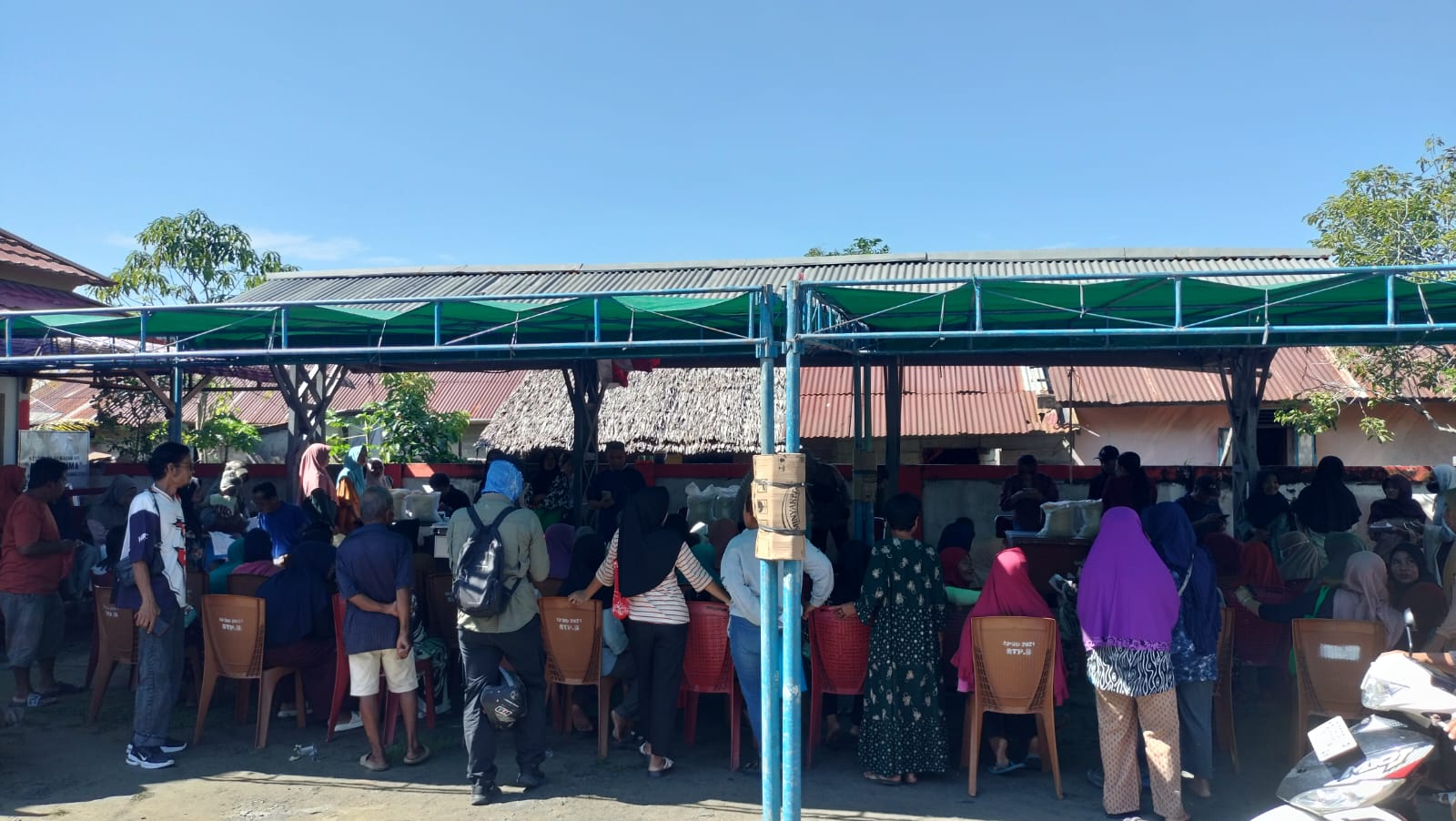Polsek Singkawang Utara Lakukan Pemantauan Distribusi Bantuan Pangan, Pastikan Penyaluran Tepat Sasaran