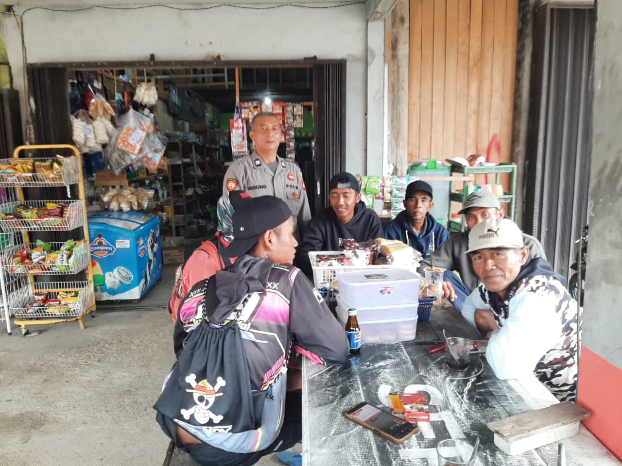 Menjaga Situasi Kamtibmas Yang Aman Dan Kondusif Piket Regu I Polsek Menyuke Laksanakan Patroli Siang