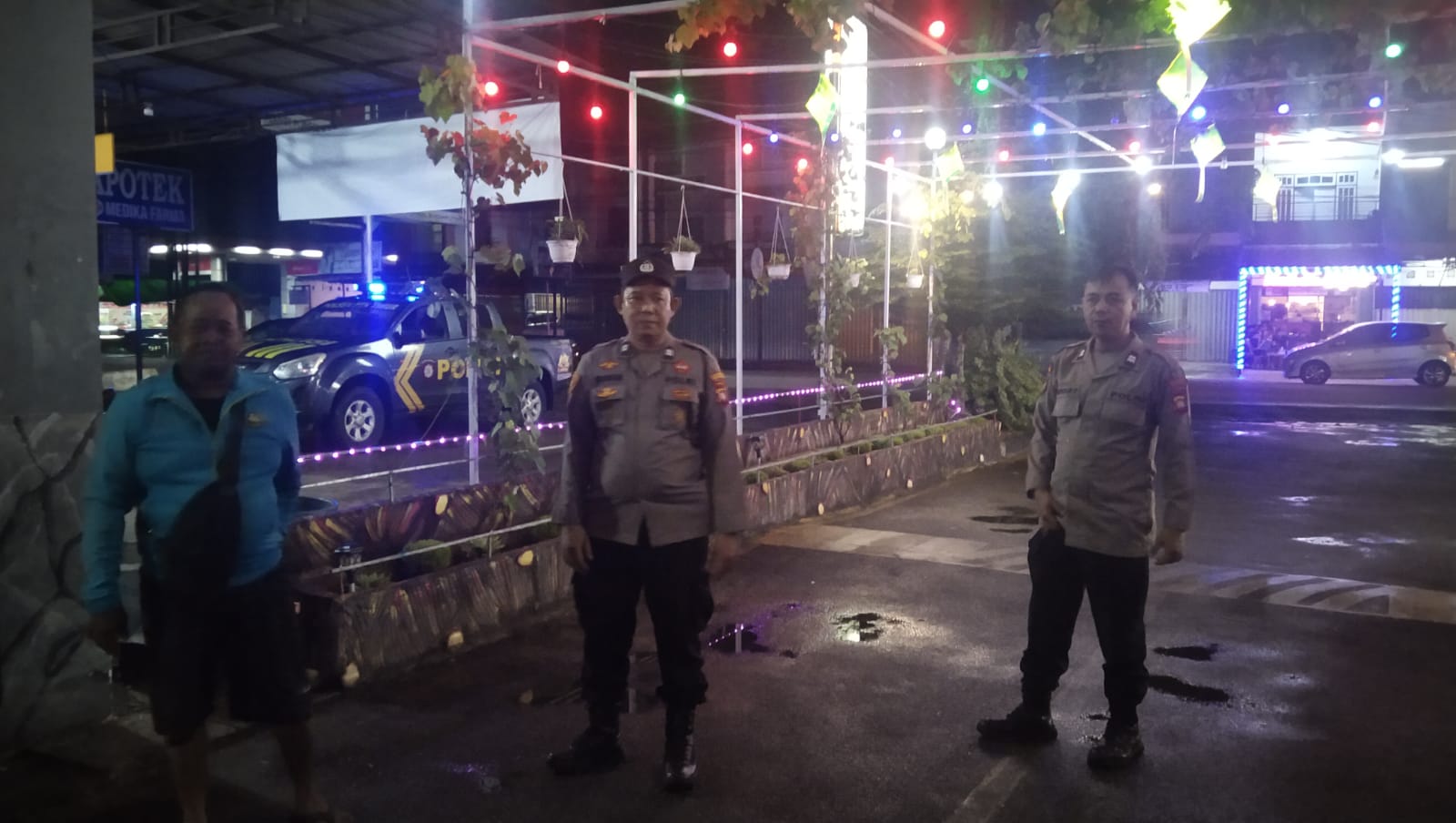Patroli Enggang Polsek Pontianak Timur Gencarkan Patroli Malam, Sampaikan Pesan Kamtibmas