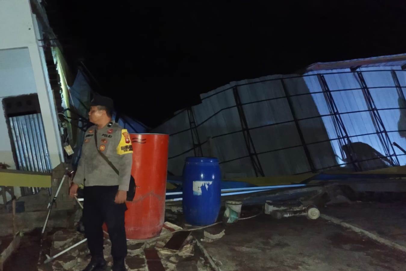 Ruko Ambruk Diterjang Pergerakan Tanah di Mukok, Kerugian Capai Rp1,5 Miliar Tanpa Korban Jiwa