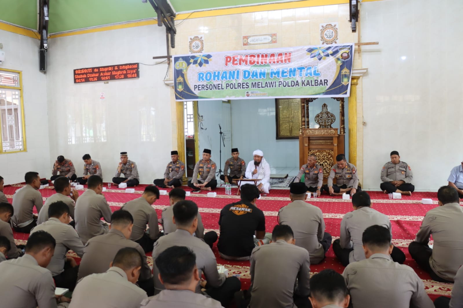 Binrohtal Polres Melawi: Perkuat Iman, Personel Dapat Tausiah Manfaat Membaca Al-Qur’an