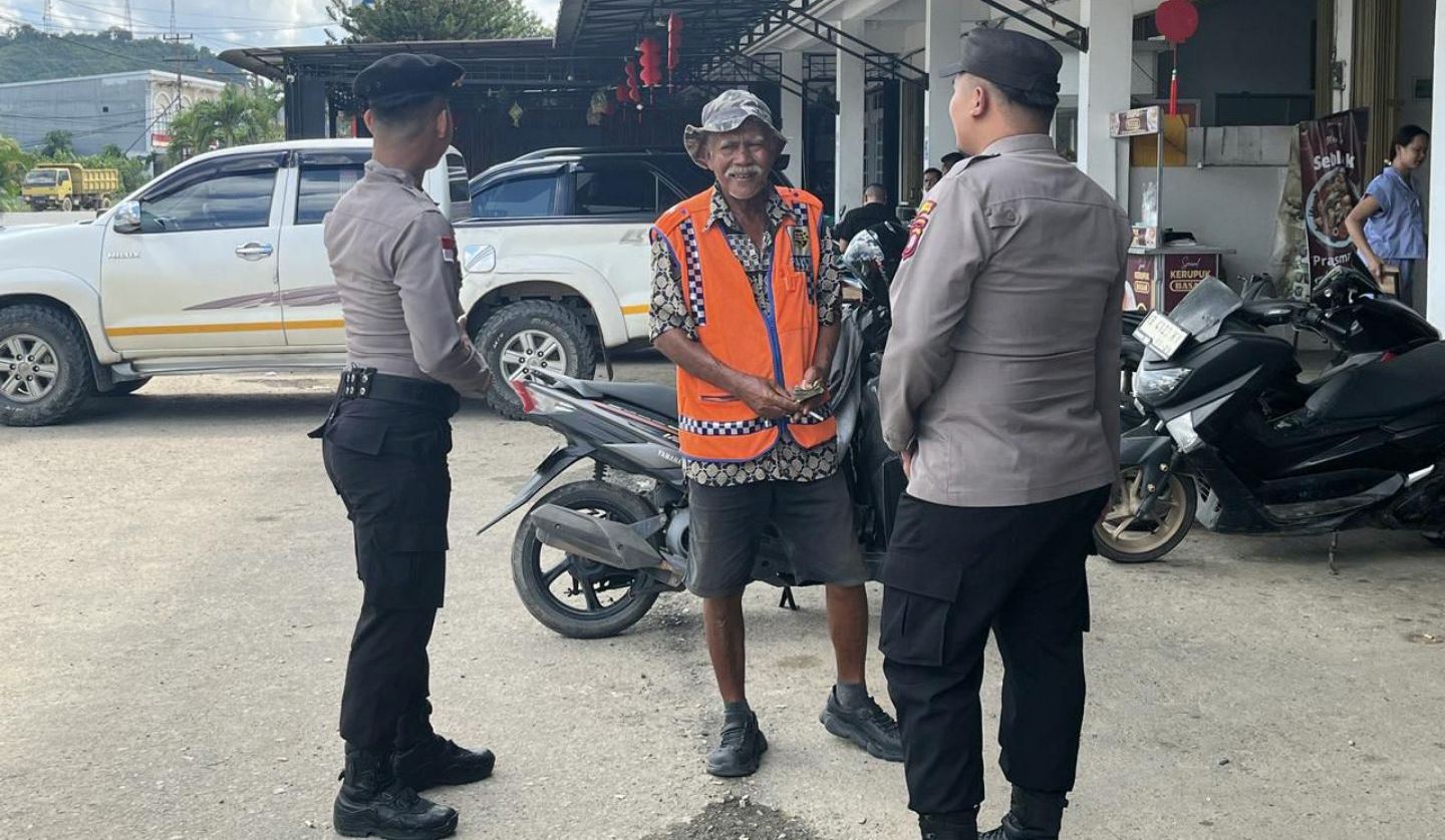 KRYD Polsek Sekayam Hadirkan Rasa Aman di Tengah Aktivitas Warga