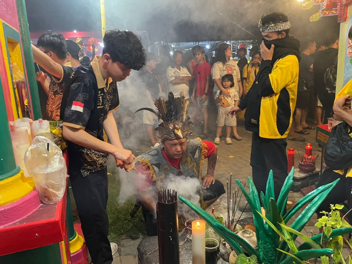 Ramai Pengunjung di Vihara, Polres Singkawang Sigap Jaga Jalannya Ritual Tatung