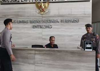 Jaga Perbatasan Tetap Kondusif, Polsek Entikong Gencarkan Patroli Perintis Presisi