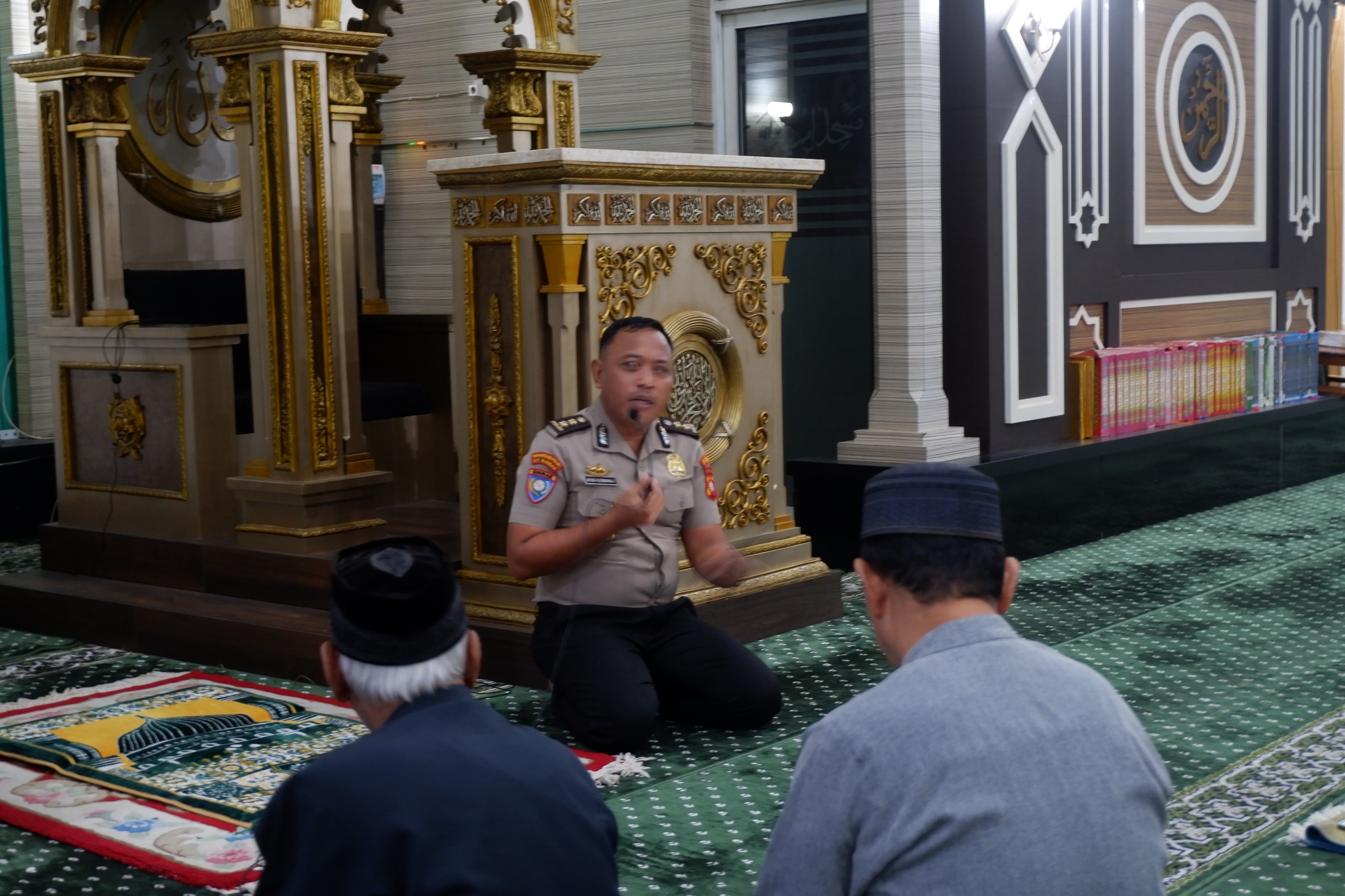 *Subuh Keliling Polda Kalbar, Ajak Masyarakat Cegah Perundungan dan Jaga Kerukunan*