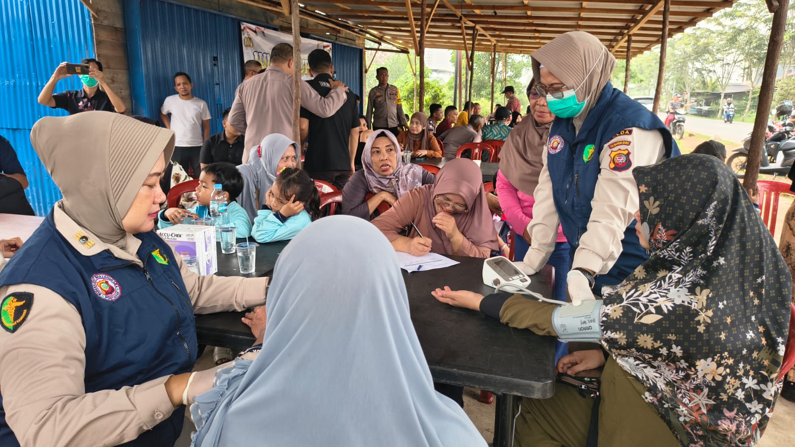 Dengarkan Keluh Kesah Warga Saigon, Polda Kalbar Hadirkan Curhat Kamtibmas dan Pengobatan Gratis