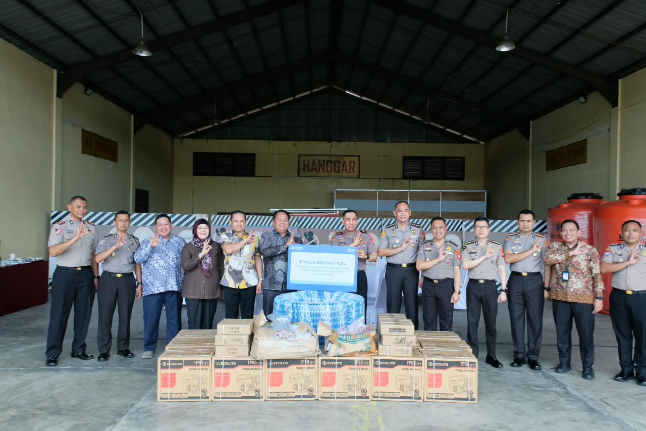 Polda Kalbar Terima Bantuan Peralatan Pemadam untuk Perkuat Penanggulangan Karhutla