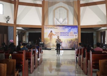 Minggu Kasih di GKII Tiberias, Kapolres Sekadau Ingatkan Bahaya Narkoba, Judi Online dan Penipuan